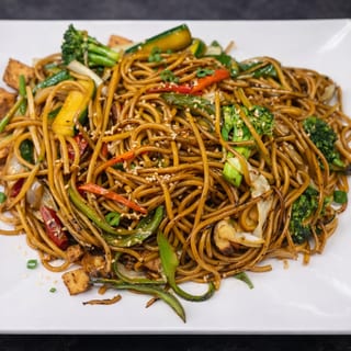Lo Mein Noodles Lunch