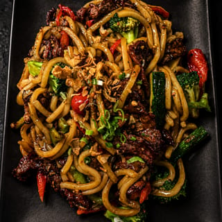 Black Pepper Stir Fry Udon^