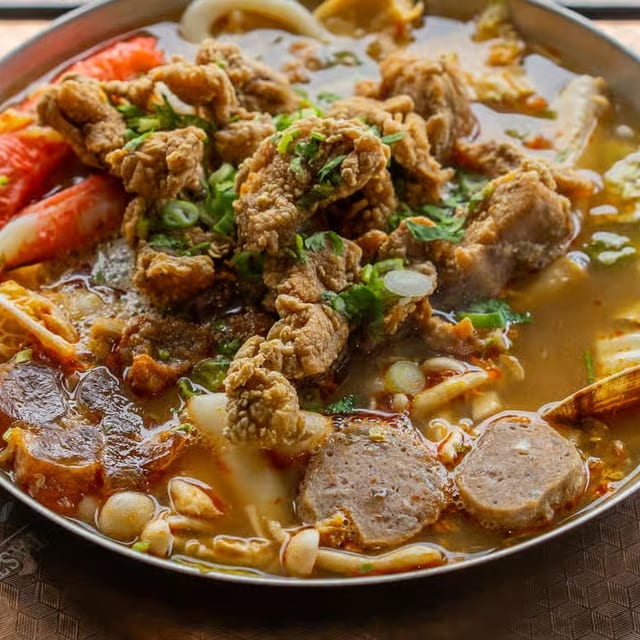 Popcorn Chicken Taiwanese Hot Soup / 台式爆米花雞.