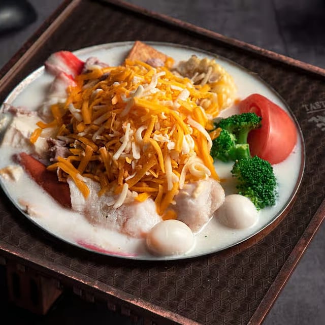 Cheesy Milk Hot Soup / 起司牛奶鍋.