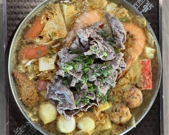 Thai Curry Hot Soup.